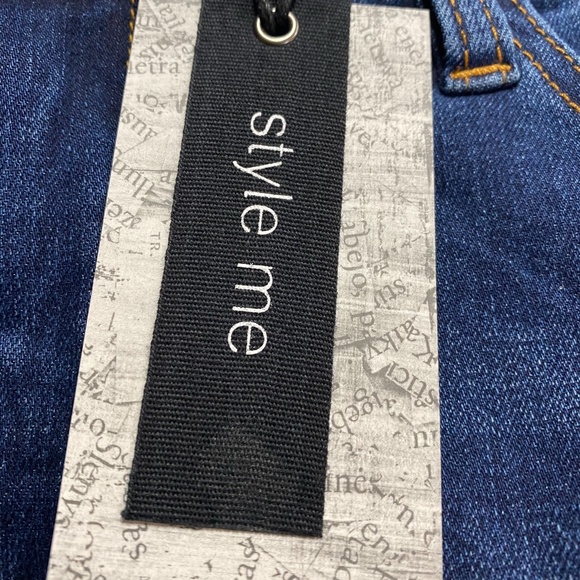 Style Me Stretch Jean Studded Skirt Size 12 NWT - Picture 4 of 9